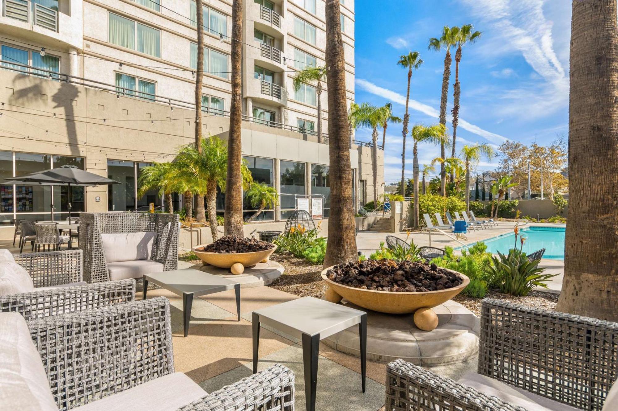 Doubletree By Hilton San Diego-Mission Valley Hotel Exterior photo